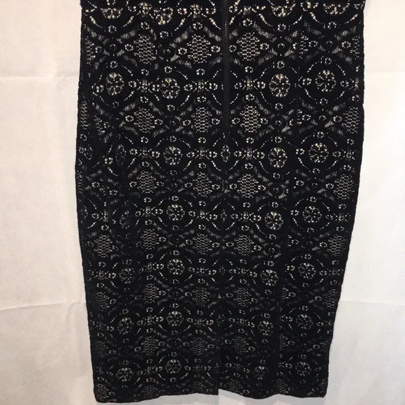 Betsy Johnson Black Lace Overlay Dress With Tan Lining and Cap Sleeves | Size 4 - Picture 7 of 8